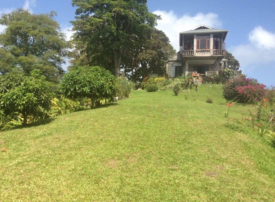 Mahogany Ridge Hotel Arouca Exterior foto